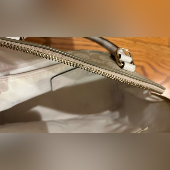 Coach Signature Handbag - Picture 4 of 6